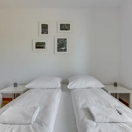 Апартаменты Grand - Apartament Przy Parku Oliwskim Гданьск